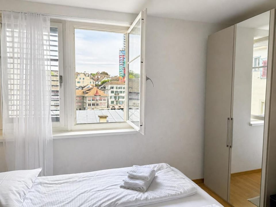 Charming Riverside Studio - Stork 41 Apartment in Zurich City
