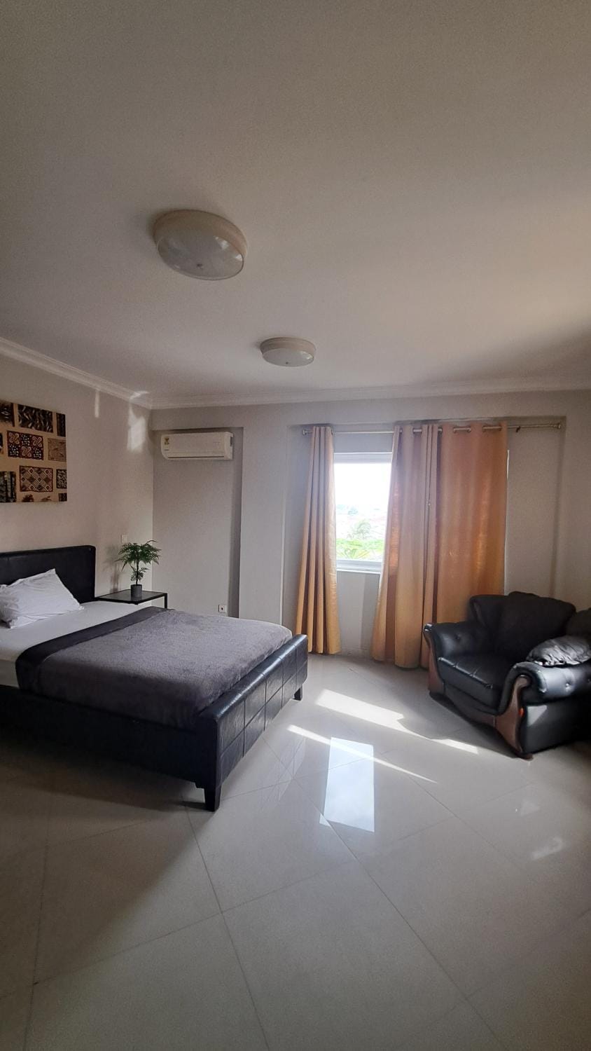 Sea View Haven Hostel in Accra