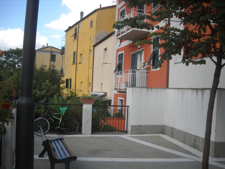 Neighbourhood