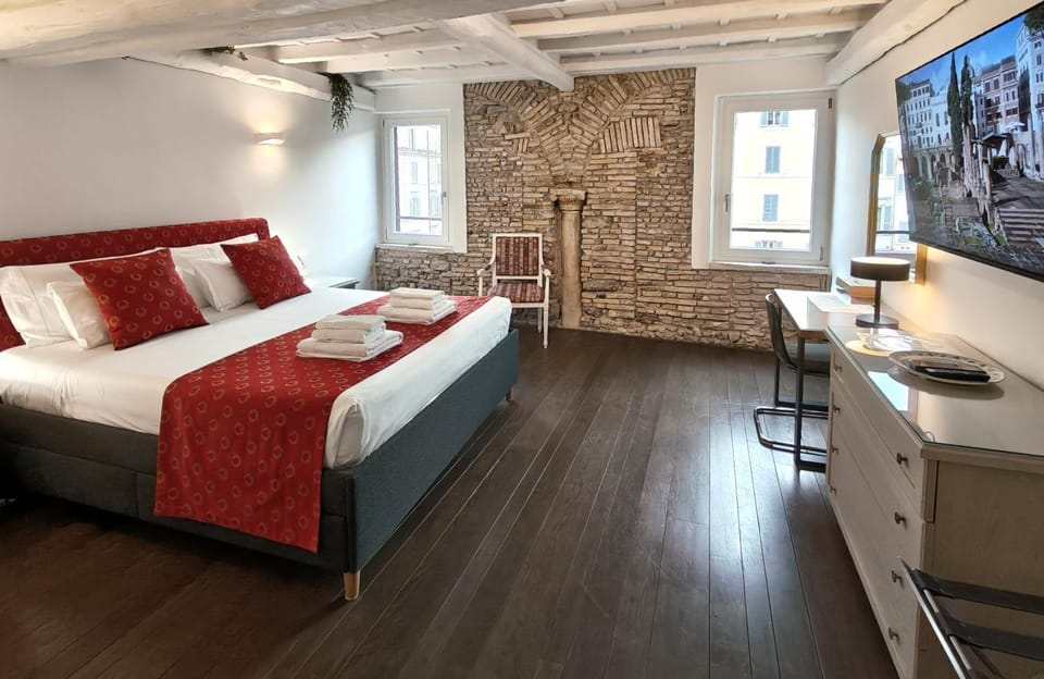 Bed, TV and multimedia, View (from property/room), Photo of the whole room, Bedroom, City view