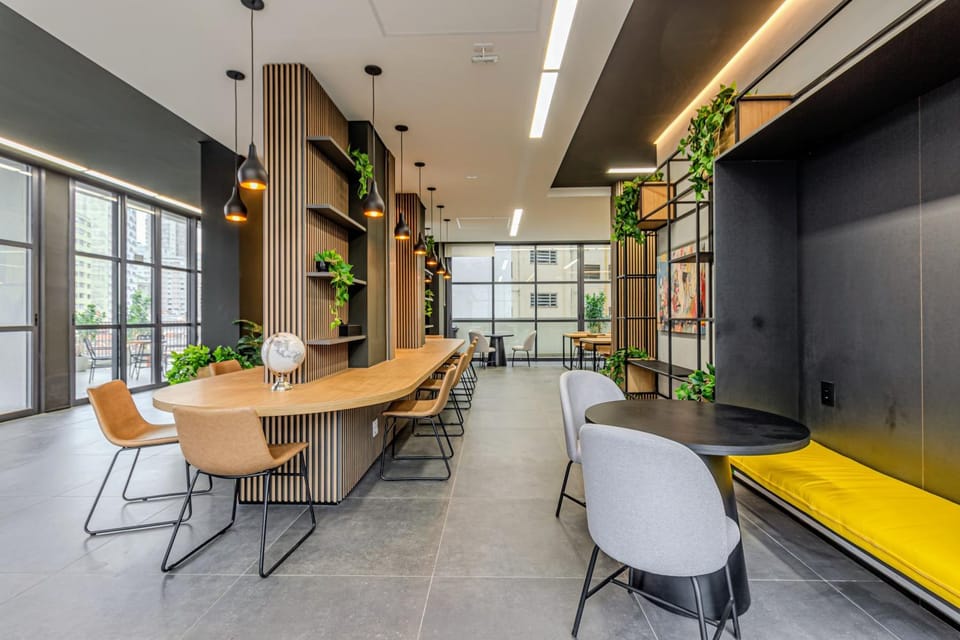 Property building, Day, Meeting/conference room, Area and facilities