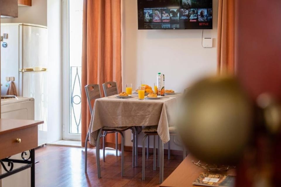 TV and multimedia, Dining area
