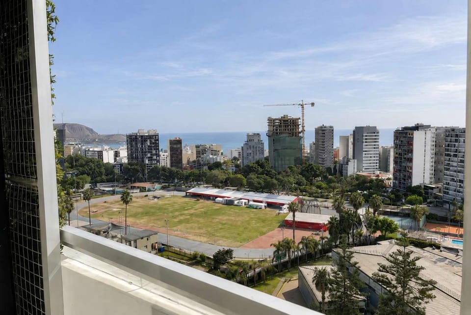 Ocean View Loft Barranco Apartment in Barranco