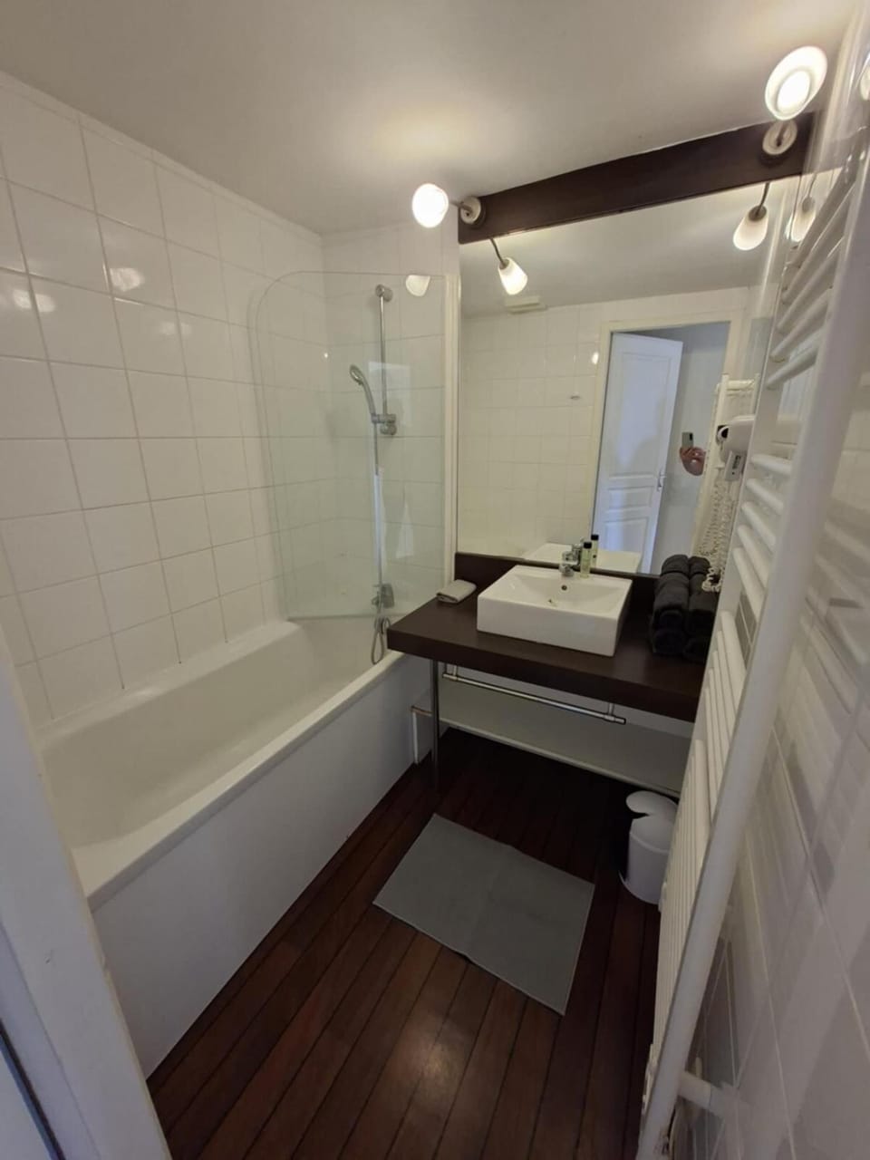 Bathroom, Bath
