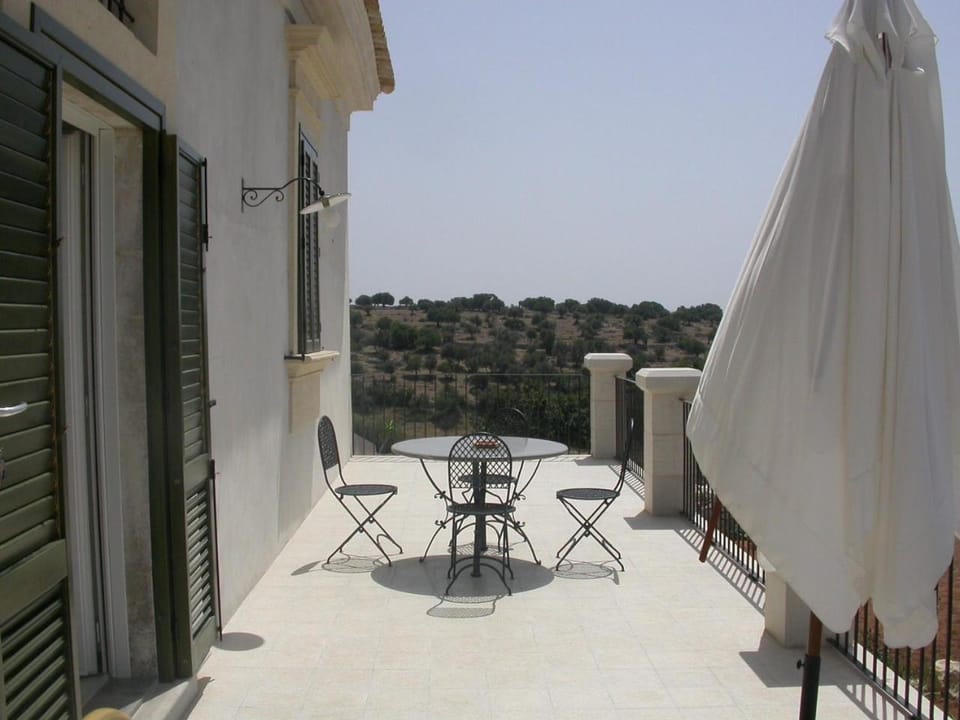 Property building, View (from property/room), Balcony/Terrace