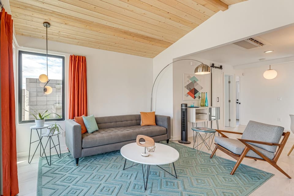 Walkable Downtown Chandler Oasis w/ Private Patio House in Gilbert
