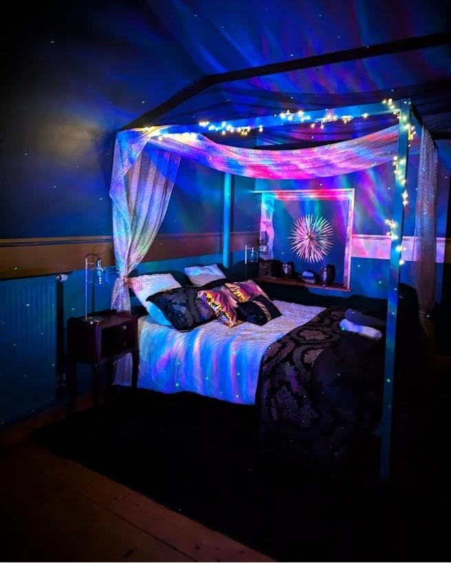 Bed, Bedroom