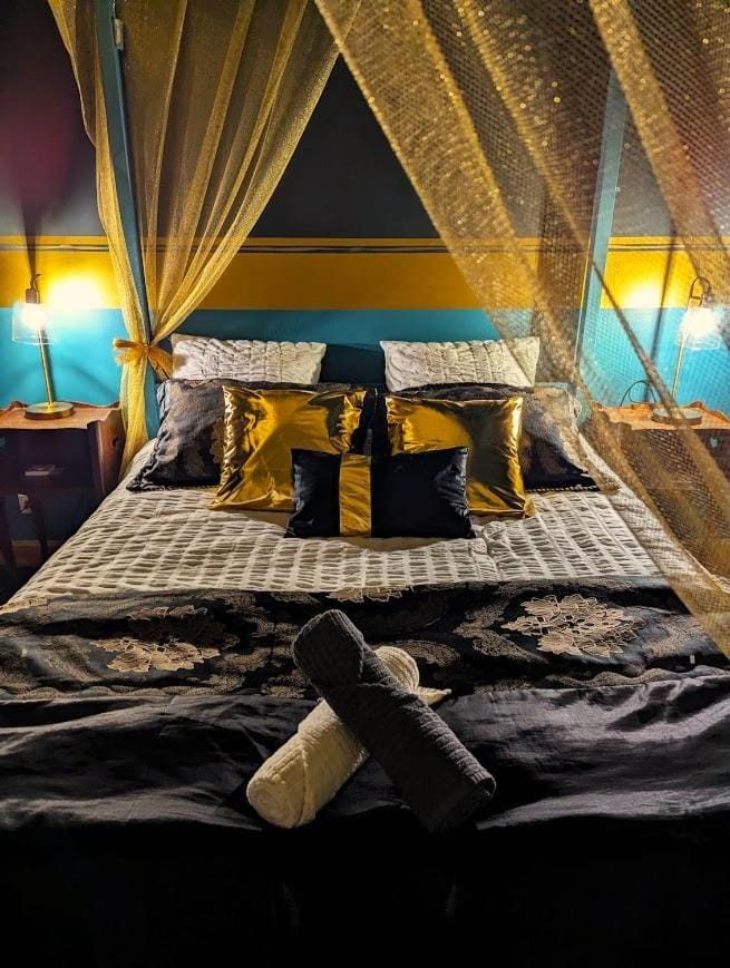 Bed, Bedroom