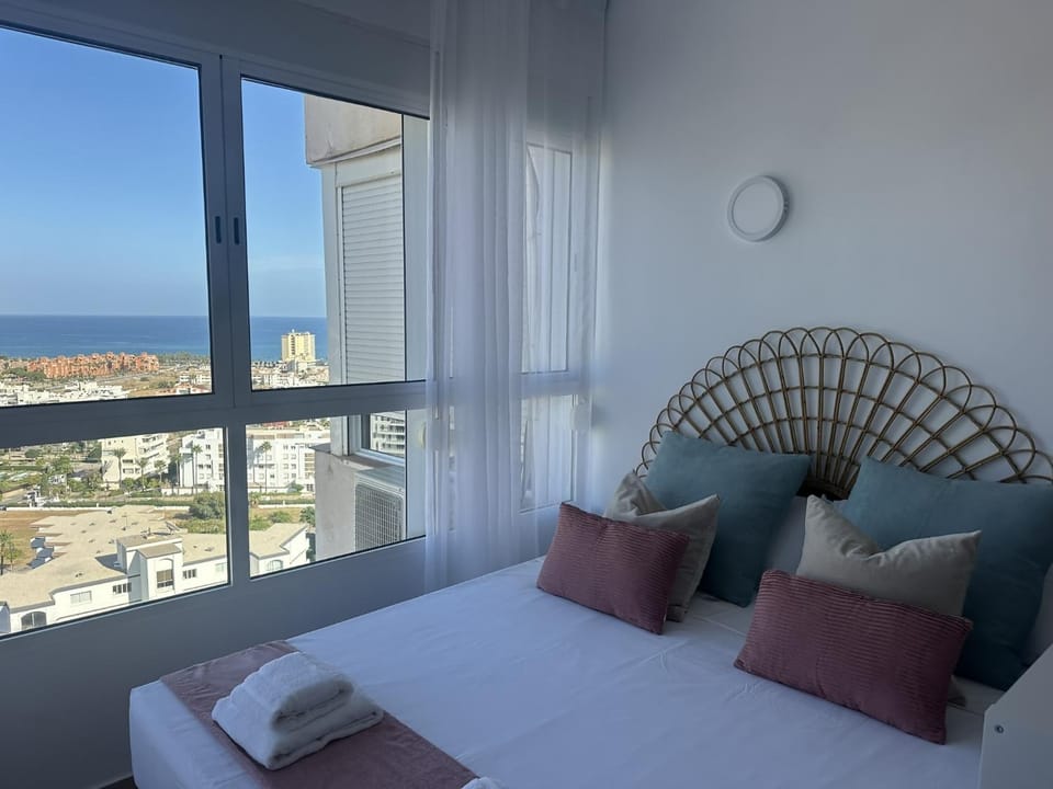 Colina Beach con vistas al mar Apartment in Torremolinos