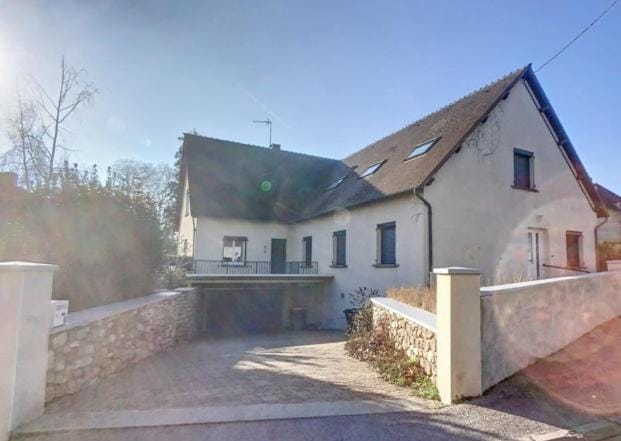 Property building, Parking