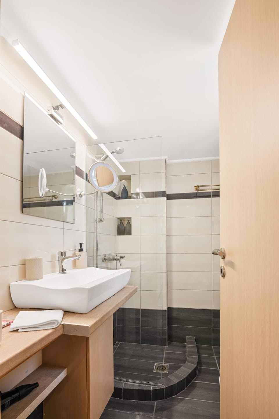 Shower, Bathroom, towels