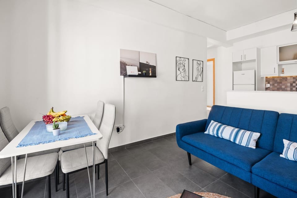 Communal lounge/ TV room, Balcony/Terrace, Dining area, internet, internet, internet