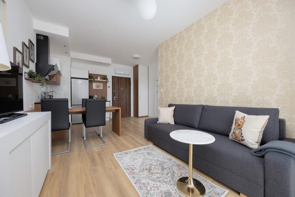Communal lounge/ TV room, TV and multimedia, Kitchen or kitchenette, Living room, Seating area, Evening entertainment