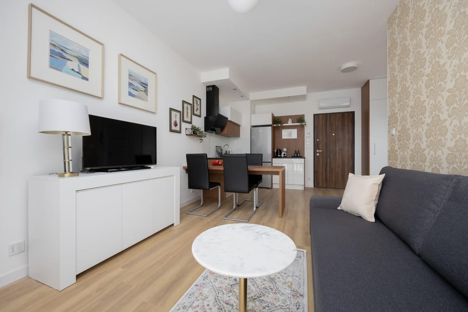 Communal lounge/ TV room, TV and multimedia, Kitchen or kitchenette, Living room, Seating area