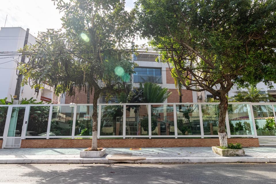 Property building, Facade/entrance, Day