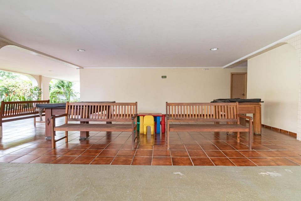 Game Room, Inner courtyard view