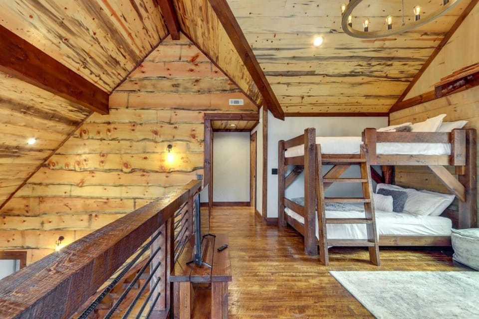 Blue Ridge Mountain Retreat - The Lazy Daze Cabin Cabin in Georgia