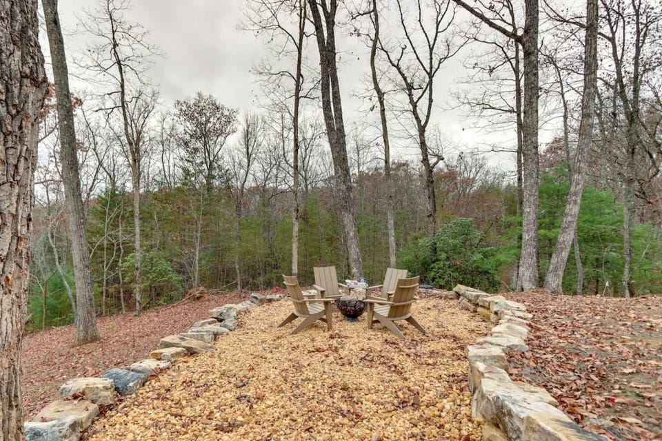 Blue Ridge Mountain Retreat - The Lazy Daze Cabin Cabin in Georgia