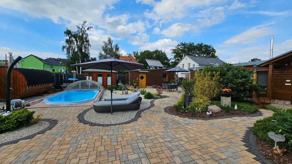 Patio, Garden, Sauna, Garden view, Swimming pool, Swimming pool, sunbed