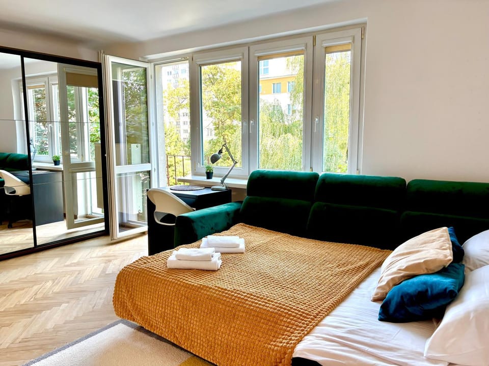 Bed, Balcony/Terrace, Photo of the whole room, Seating area, Bedroom, towels