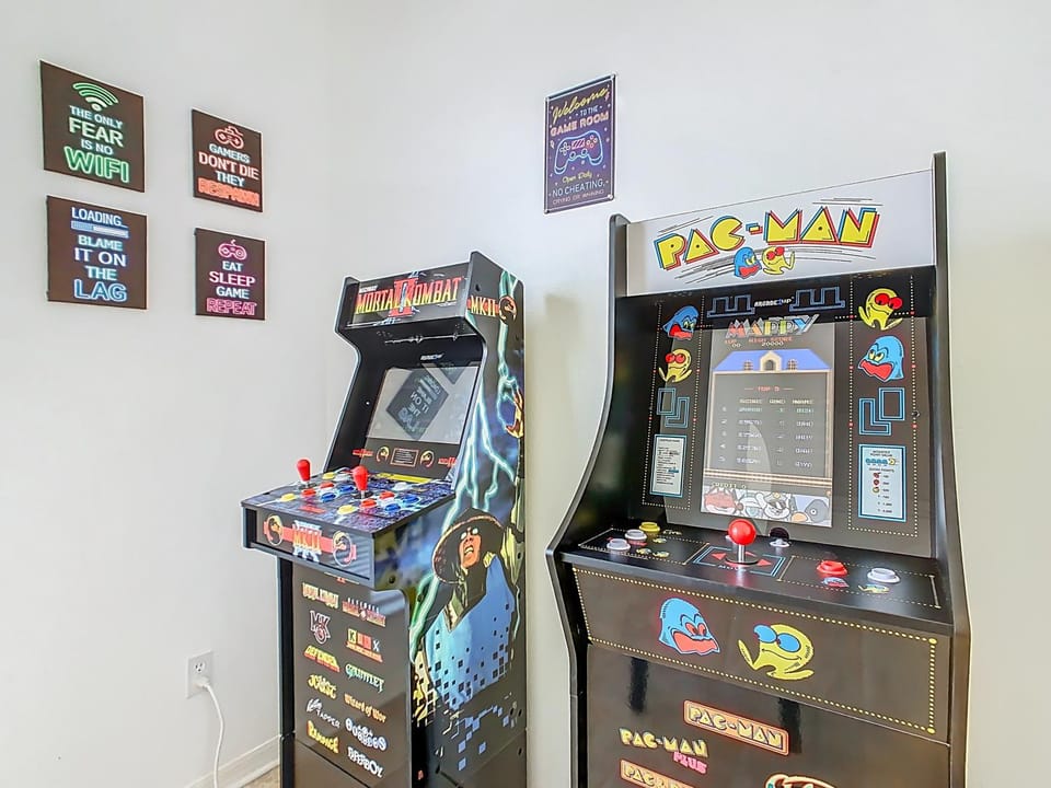 Themed 4BR villa w spa & pool-Close To Disney House in Four Corners