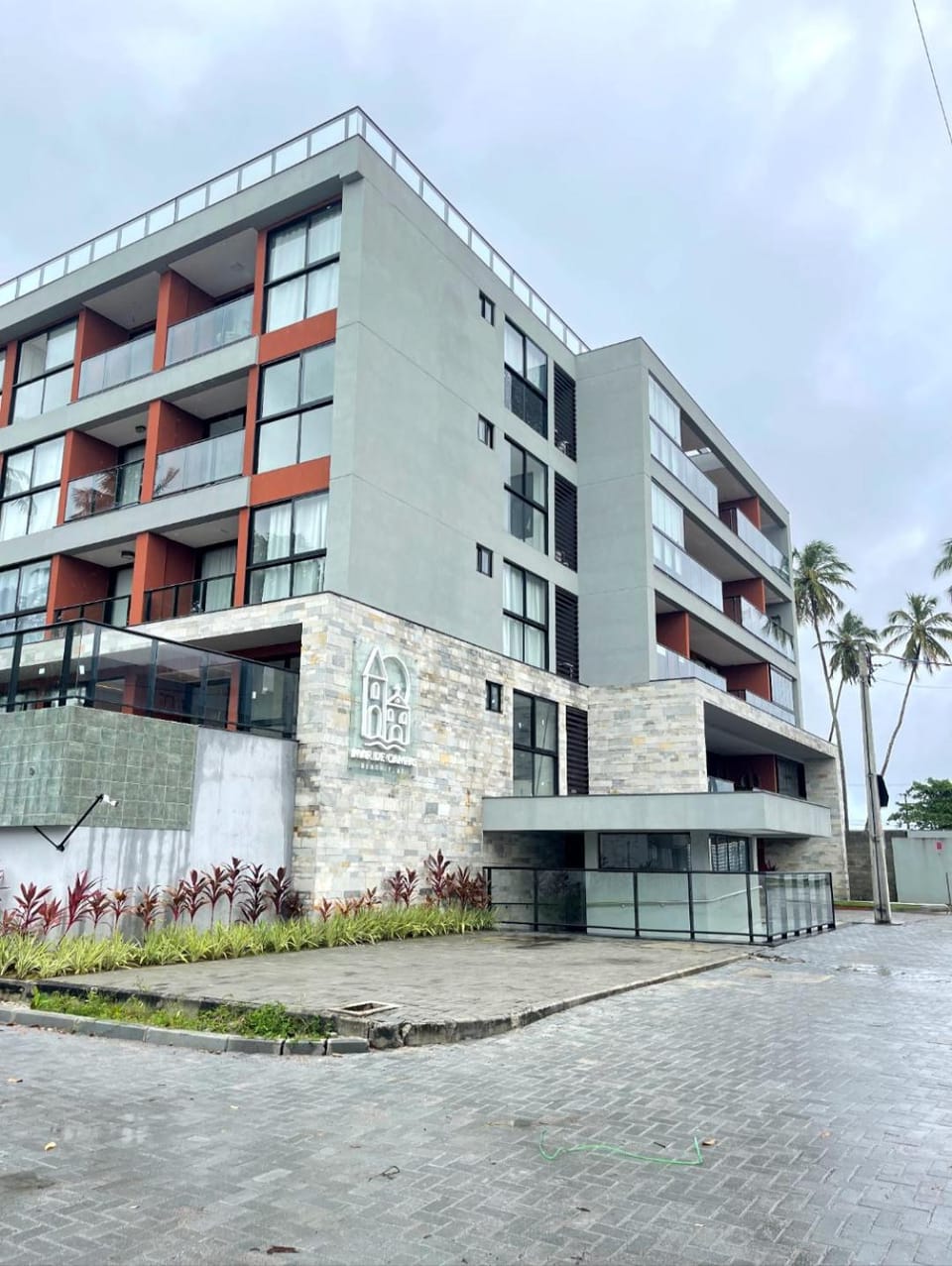 Property building, Facade/entrance, Location