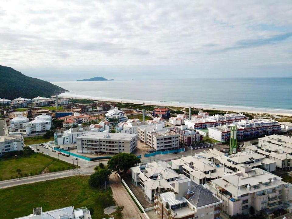 Estilo e conforto próximo ao mar Apartment in Florianopolis