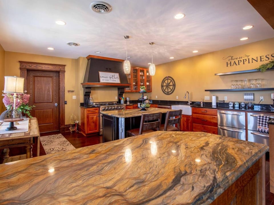 15 off Spring Special Mansion Pet-Friendly House in Clarion