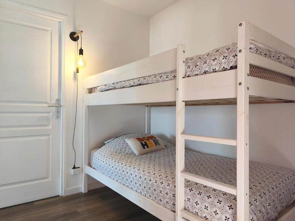 bunk bed