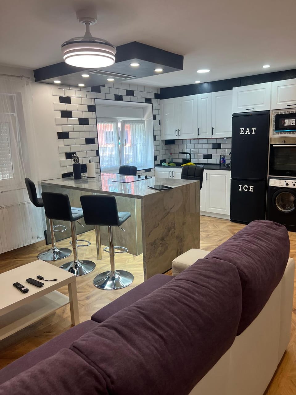 Kitchen or kitchenette, Living room, Dining area