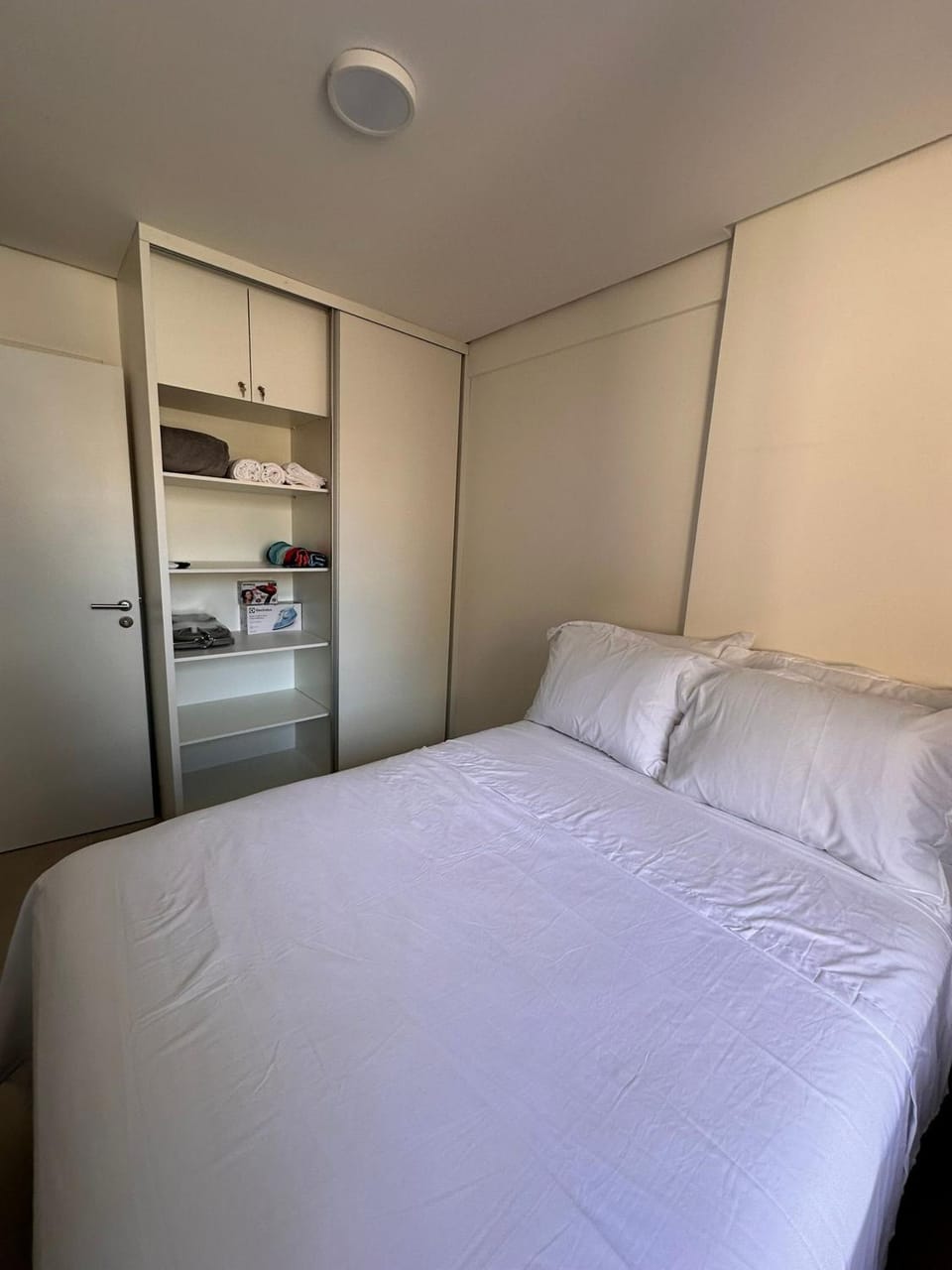 Bed, View (from property/room), Photo of the whole room, Bedroom, Area and facilities