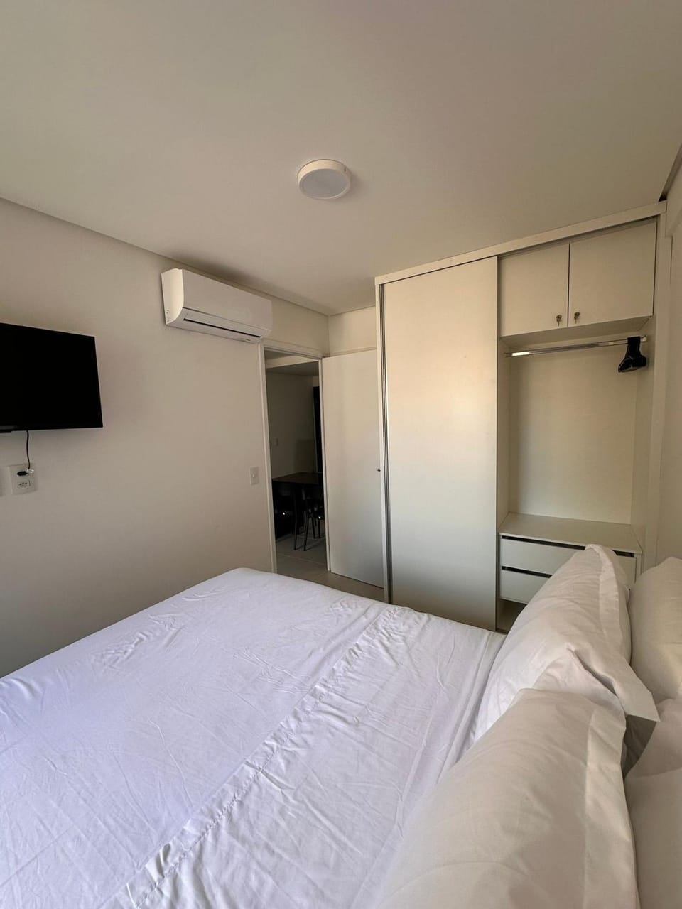 TV and multimedia, View (from property/room), Photo of the whole room, Bedroom, Area and facilities