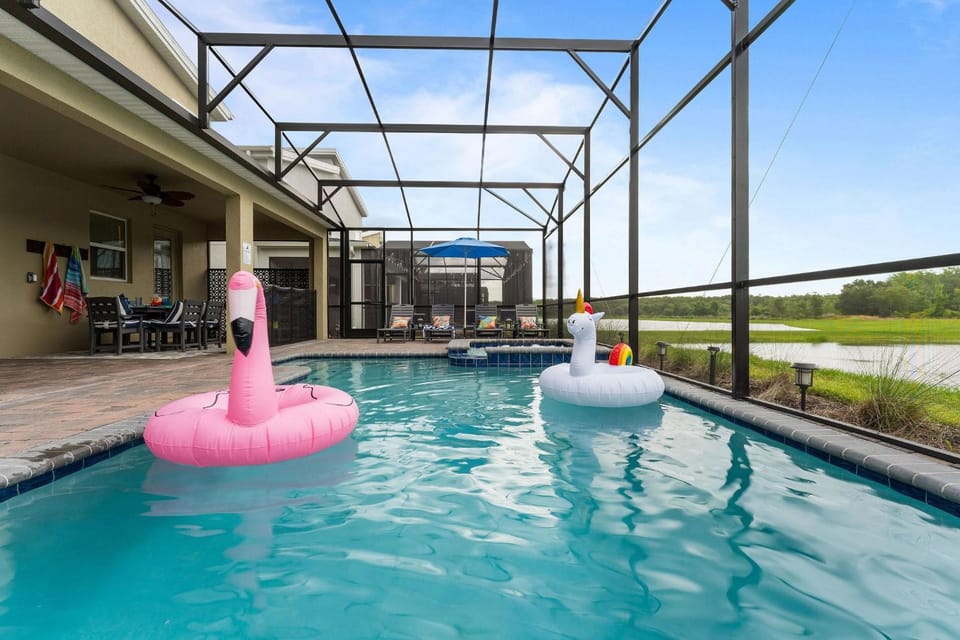 Natural landscape, Hot Tub, View (from property/room), Pool view, Swimming pool