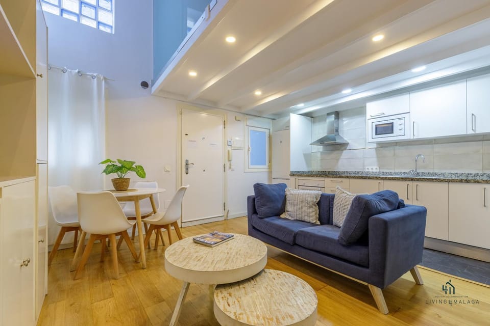Kitchen or kitchenette, Living room, Seating area, Dining area