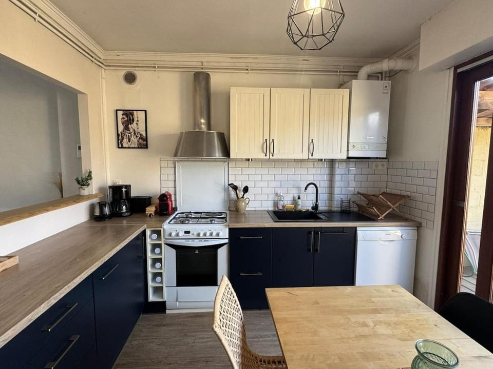 Charmante petite maison en plein centre-ville Apartment in Normandy