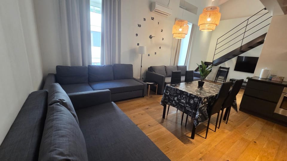 TV and multimedia, Living room, Seating area