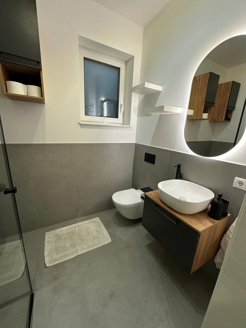 Toilet, Bathroom