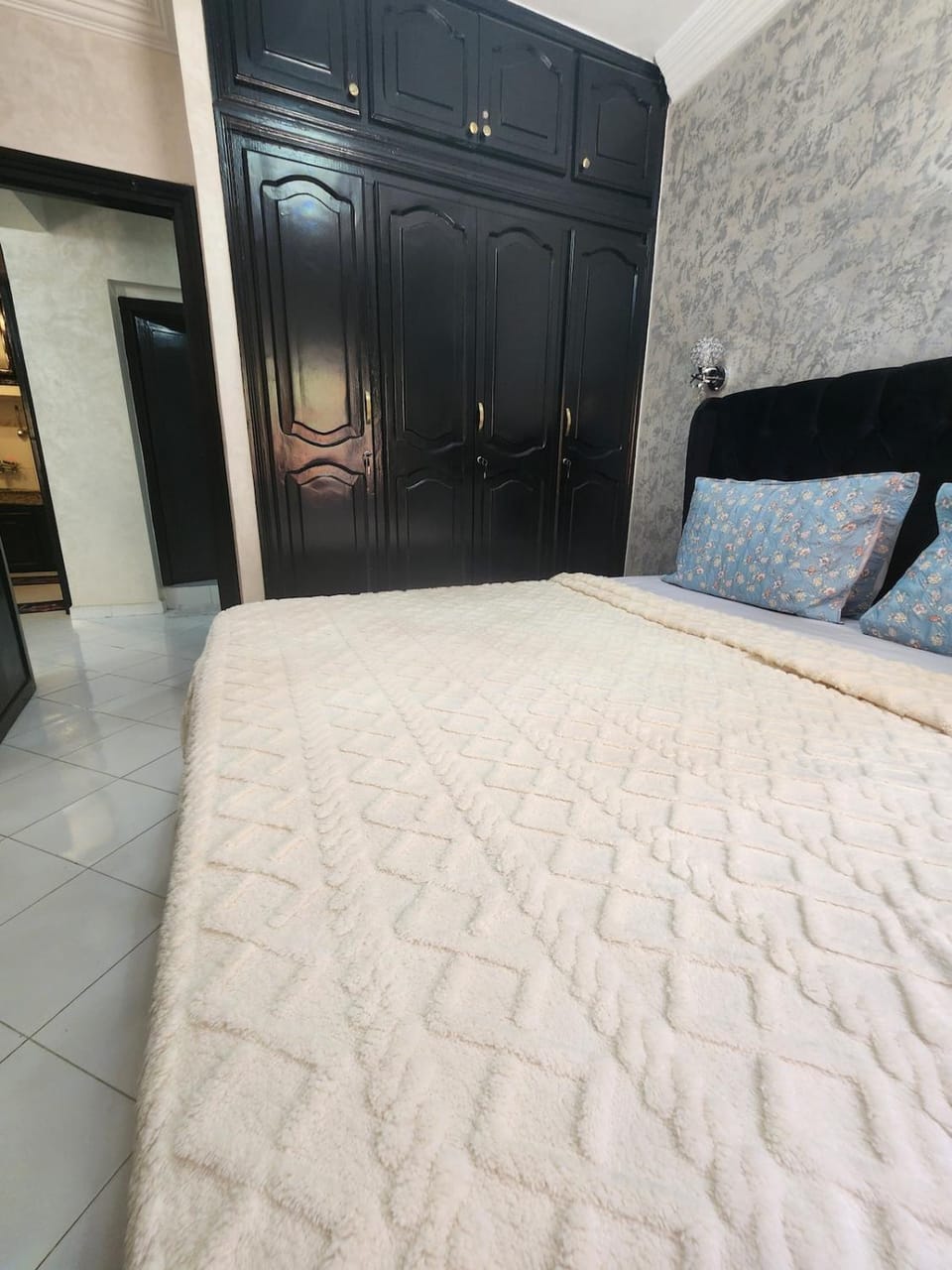 Bed, Photo of the whole room, Bedroom, wardrobe