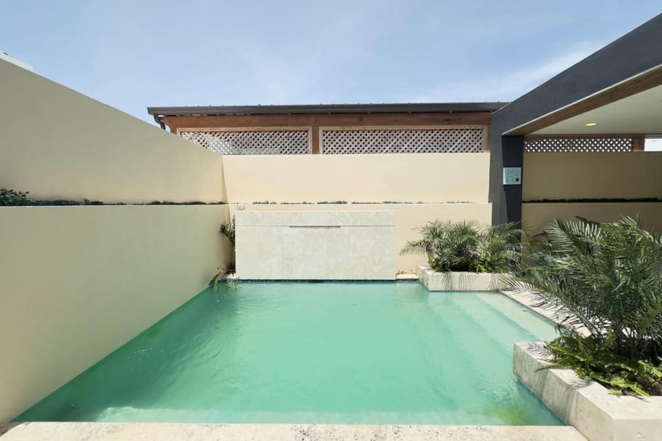 Property building, Day, Pool view, Swimming pool