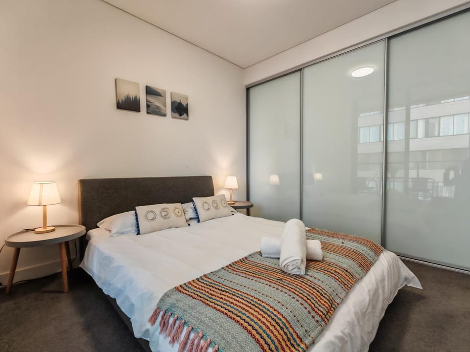 Bed, Photo of the whole room, Bedroom, towels, wardrobe