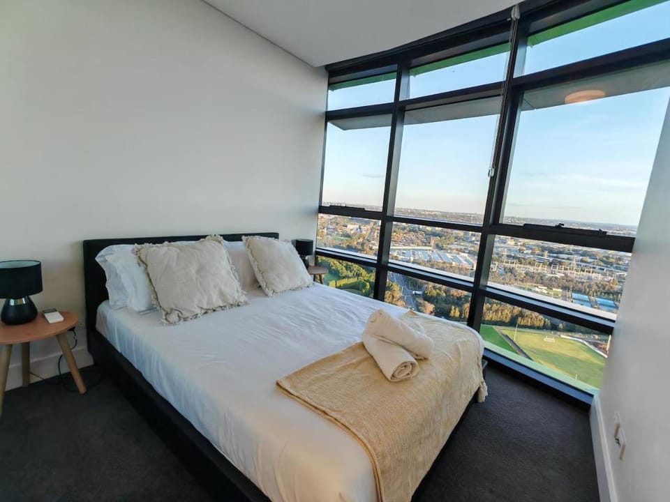 Bed, View (from property/room), Photo of the whole room, Bedroom