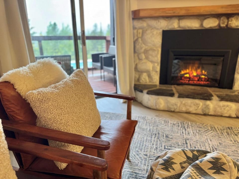 Updated Ski-In/Ski-Out Condo | Hot Tub & Pool House in Lutsen