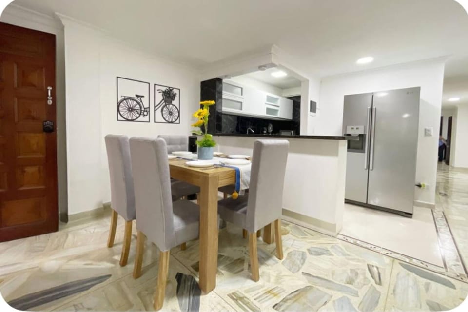 Kitchen or kitchenette, Seating area, Dining area, pet friendly, stove