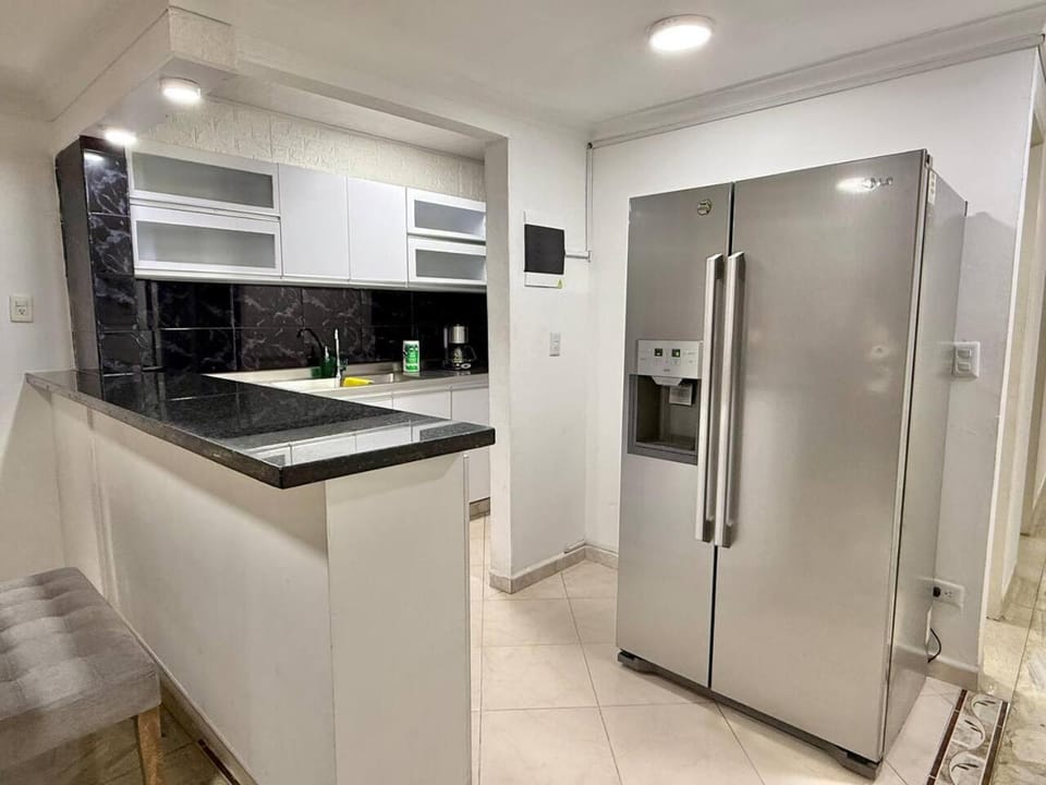 Kitchen or kitchenette, pet friendly, stove