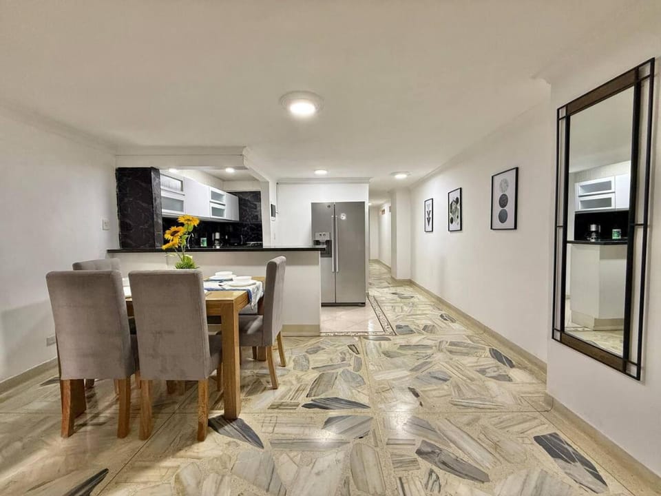 Kitchen or kitchenette, Dining area, pet friendly