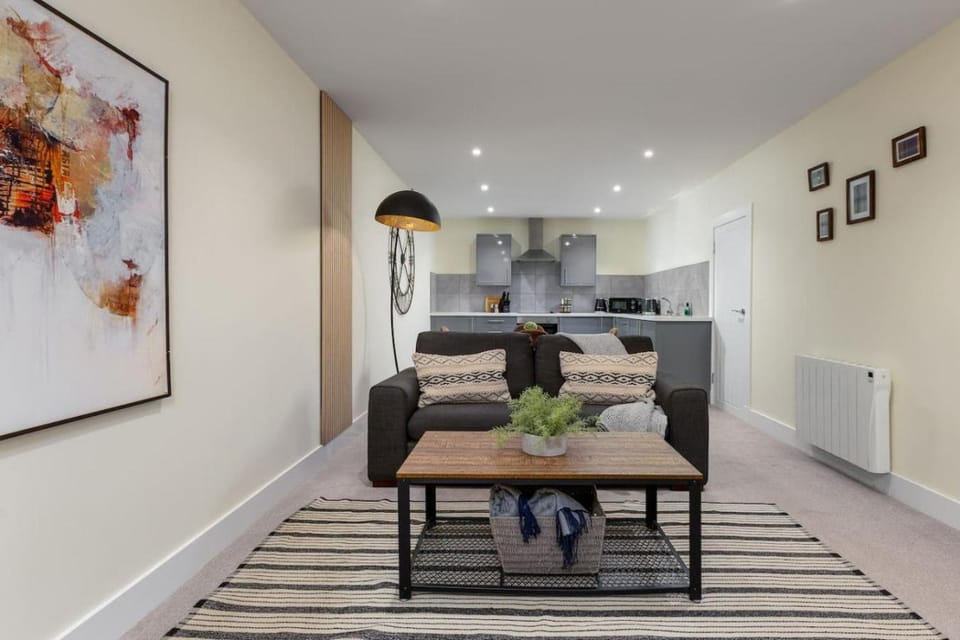 Stirlings Hidden and Tranquil Studio Apartment House in Stirling