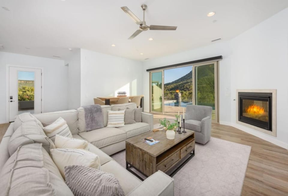 Luxe Sedona Retreat Private Heated Pool Spa Views House in Village of Oak Creek