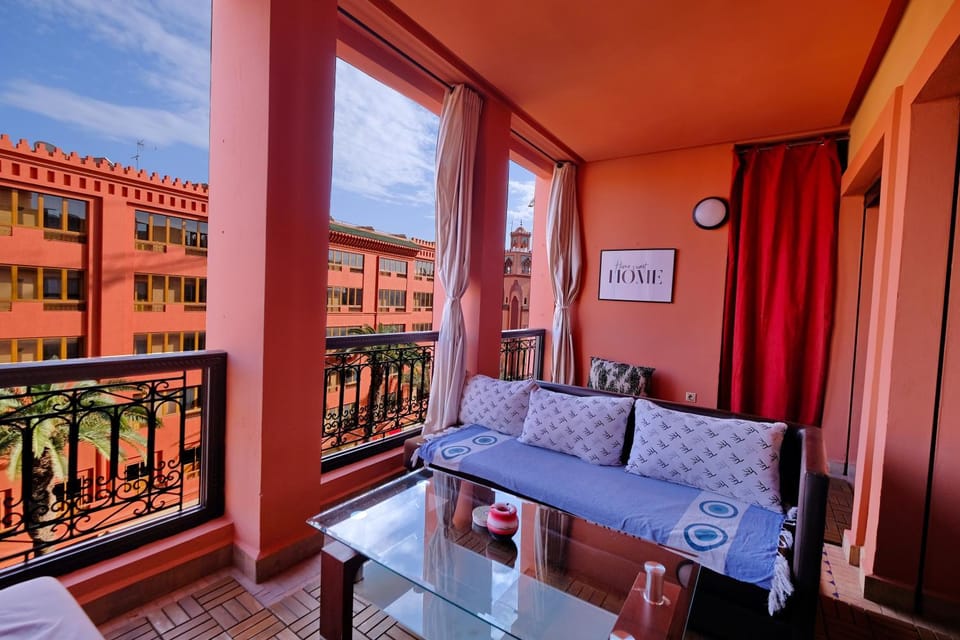 Day, View (from property/room), Balcony/Terrace, Living room, Seating area