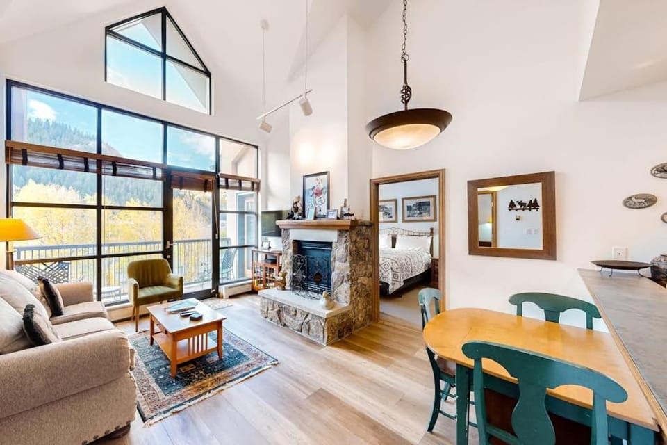 Chapel Mountain Retreat Apartment in Avon