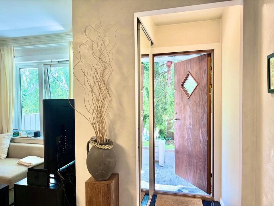 Facade/entrance, Living room